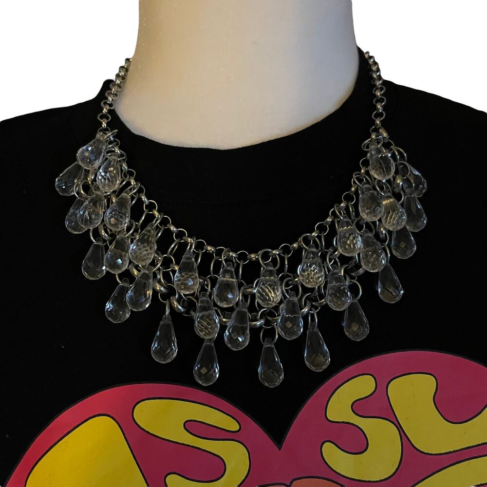 CLEAR BEAD SILVER BIB NECKLACE WITH ADJUSTABLE CLASP. GORGEOUS STATEMENT PIECE!